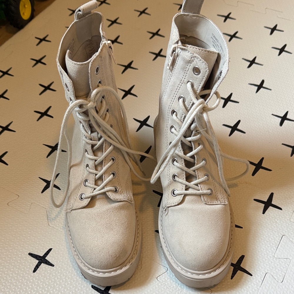 Steve Madden Cream Lace-Up Combat Boots